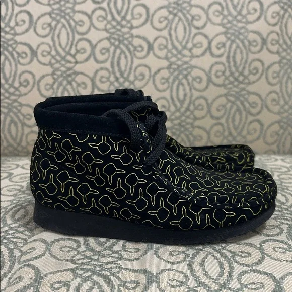 Stylish Black Pokémon Pikachu Kids Shoes - Picture 2 of 8